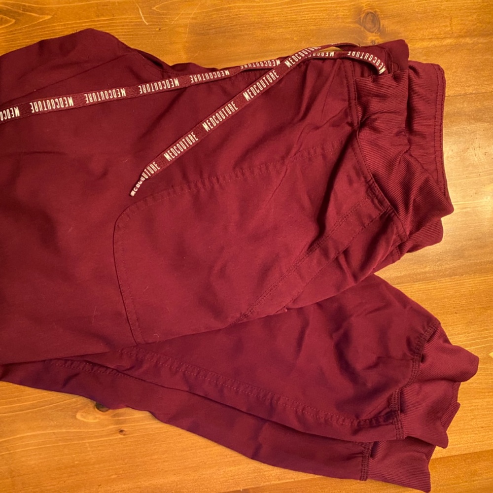 Scrub set - Picture 4 of 5